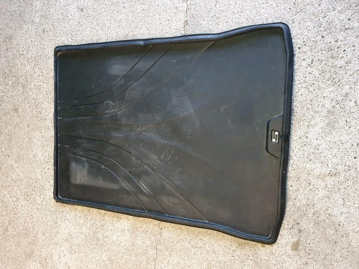 Bmw 2022 5 series boot mat - Image 3