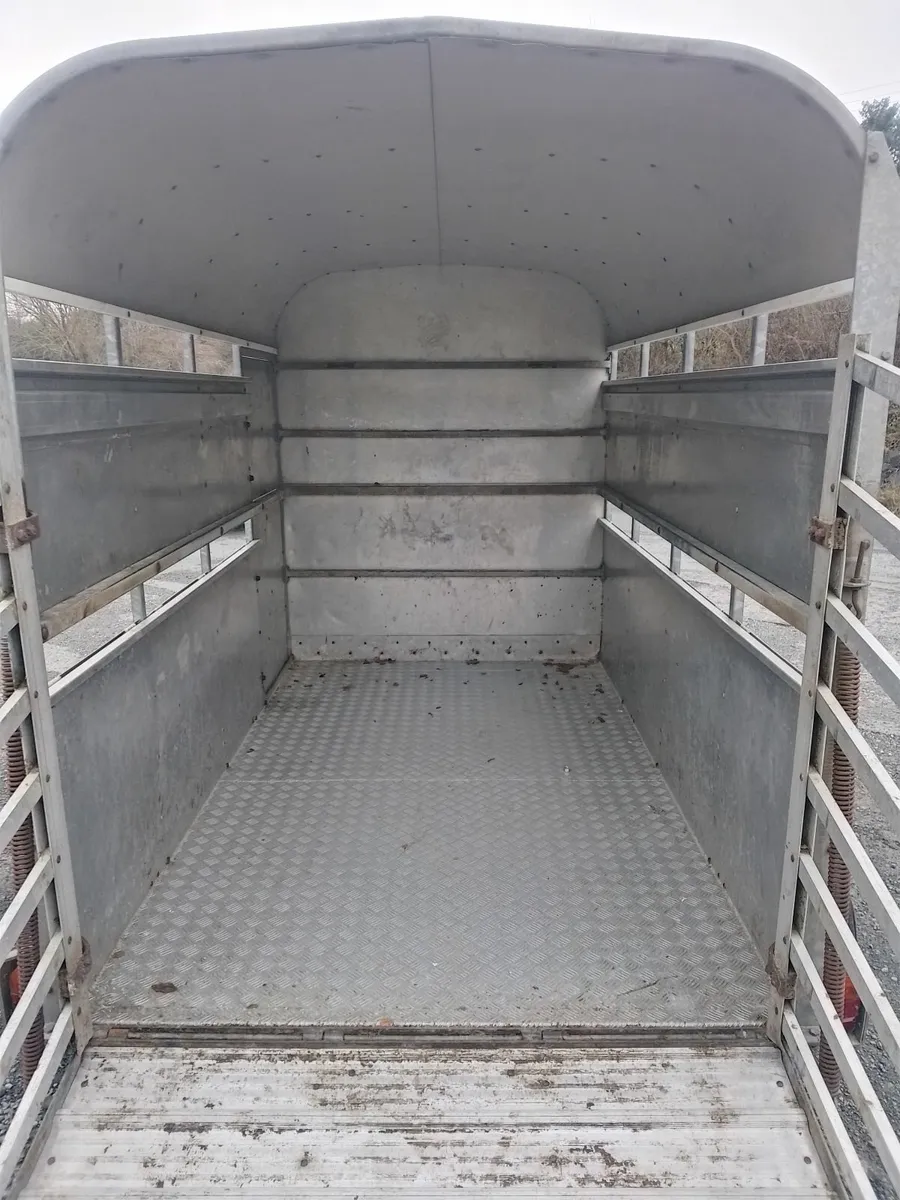 Hudson 8x5 - Image 1