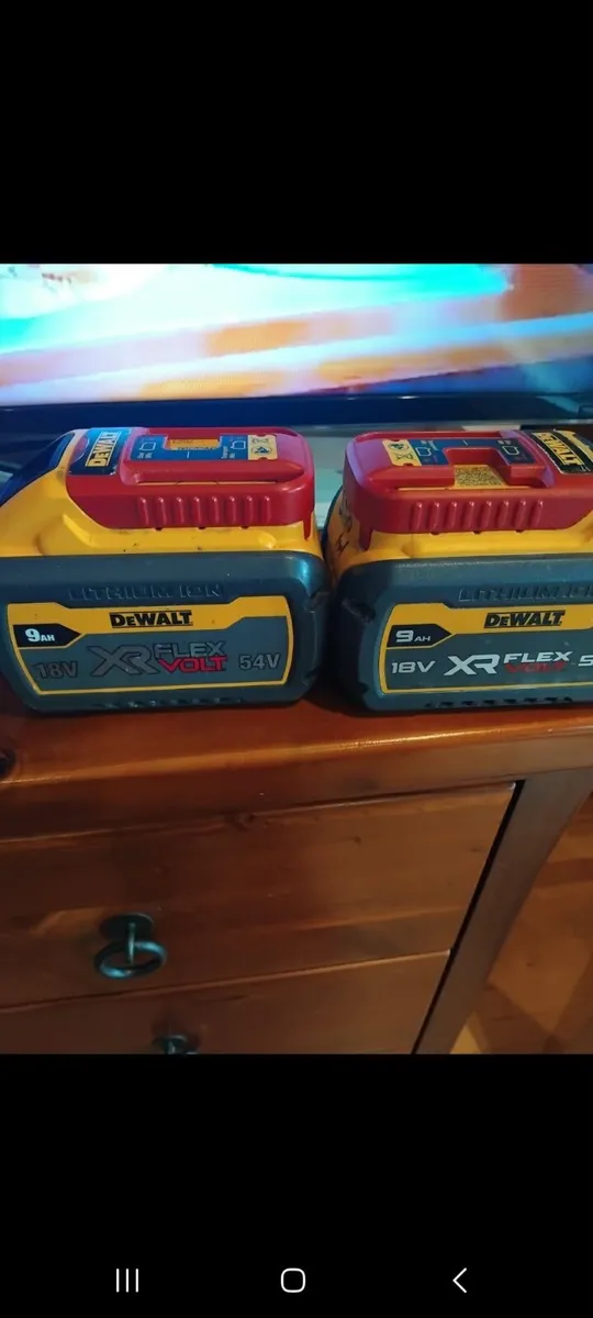 Dewalt battery - Image 1