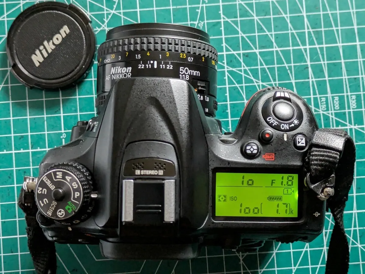 Nikon D7200 + 50/1.8 lens WiFi,NFC , dual card - Image 4