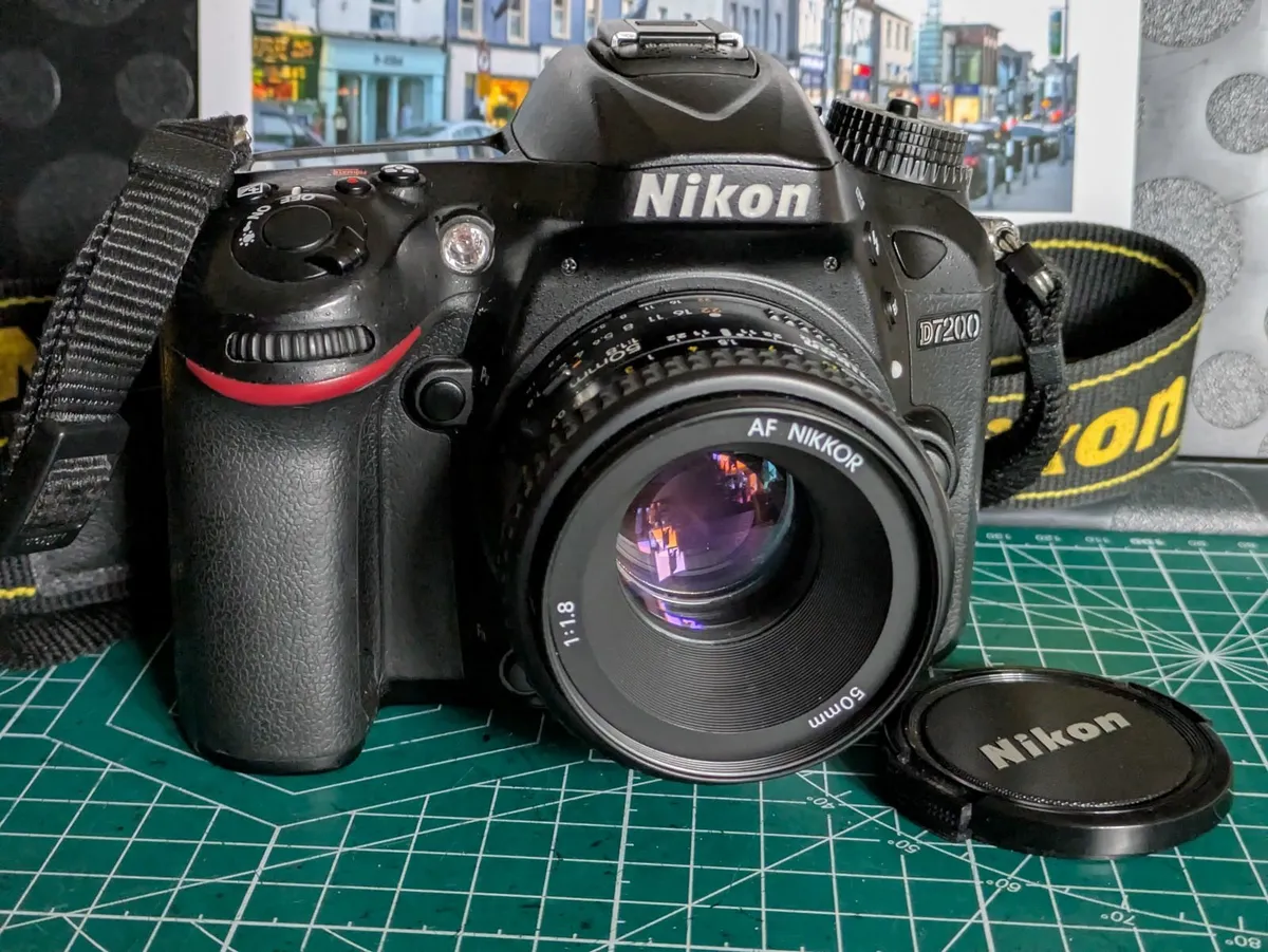 Nikon D7200 + 50/1.8 lens WiFi,NFC , dual card - Image 1