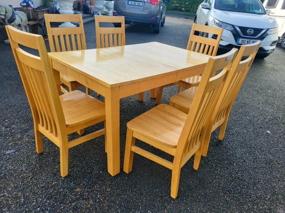 Solid wood table and chairs - Image 4