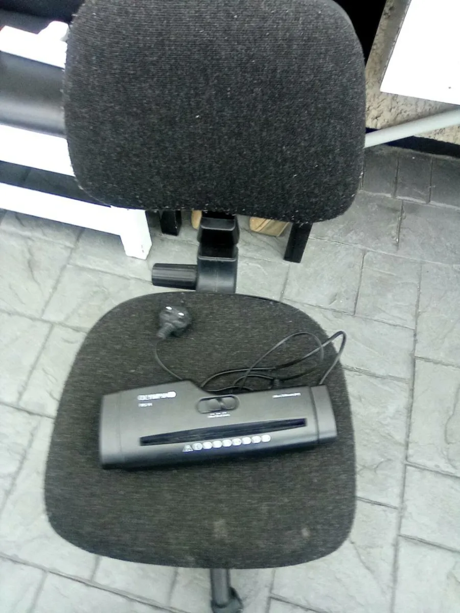 OFFICE. CHAIR. AND. PAPER.  SHREDDER - Image 3