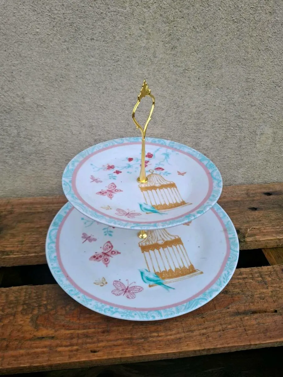 China cake stand