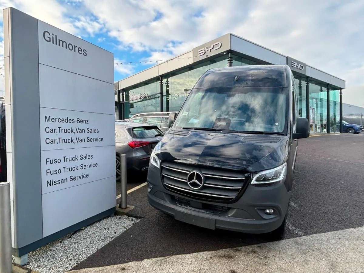 Mercedes-Benz Sprinter 319 MWB HIGH ROOF - Image 2