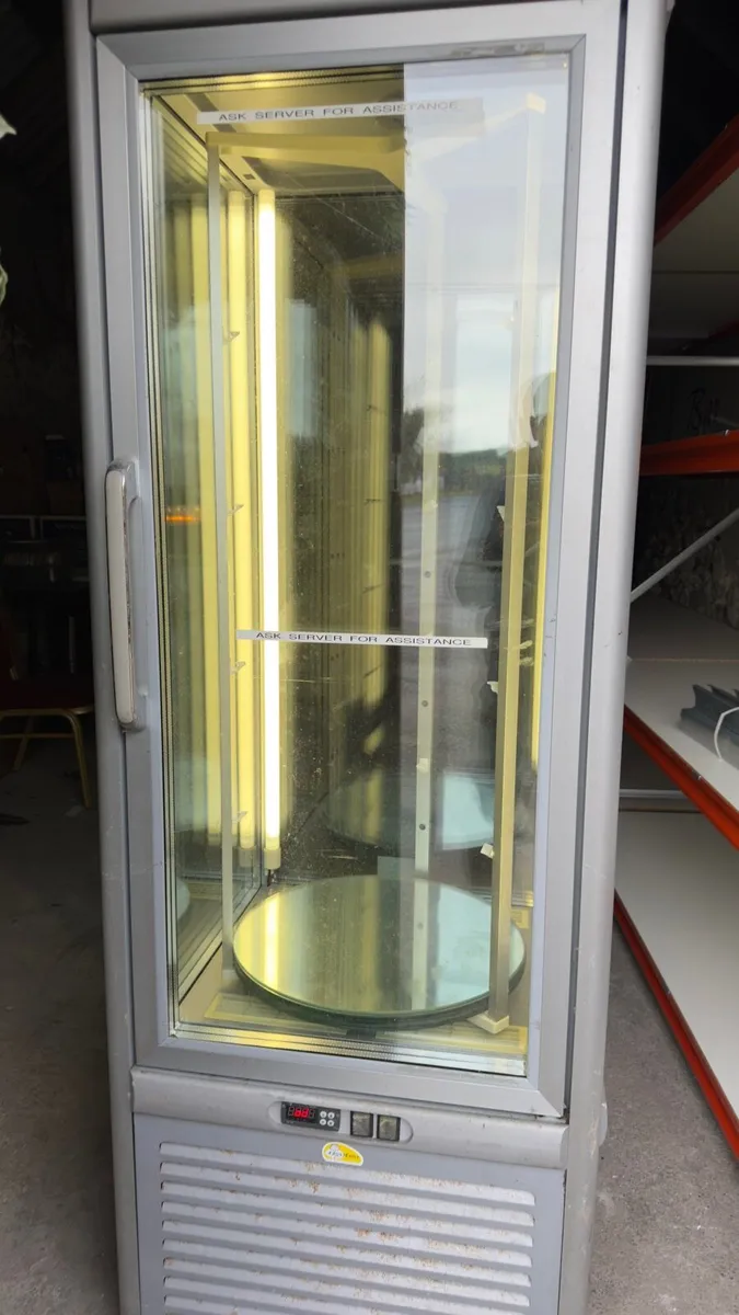 Rotating Cake display fridge - Image 2