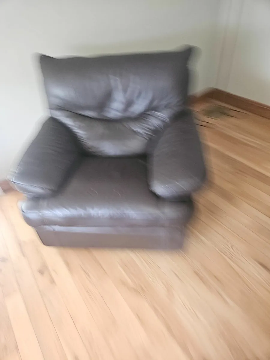 Furniture 3 seater 2 seater and 1 seater - Image 1