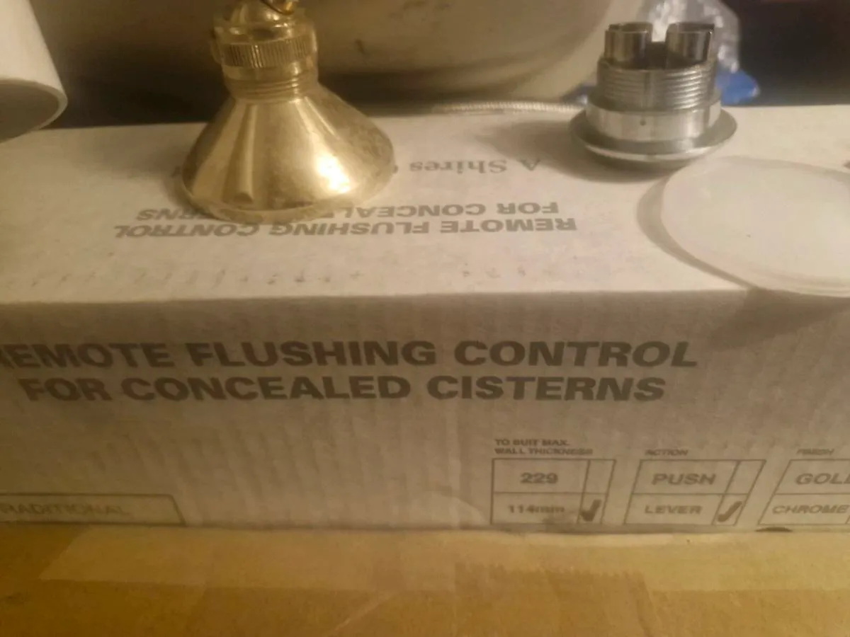 New bathroom sinks, bath fronts etc - Image 3