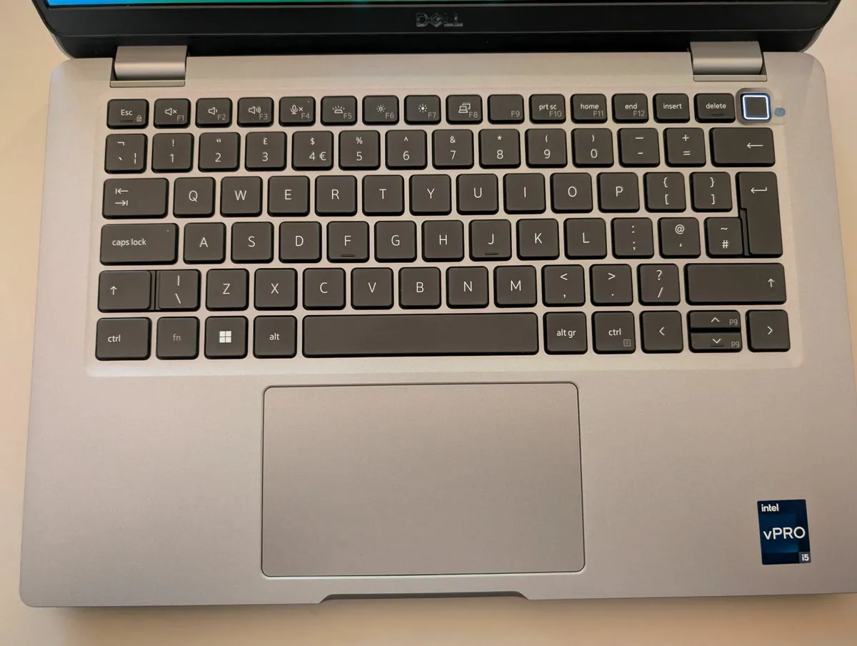 Dell Latitude laptop - i5-16GB - Windows 11 Pro - Image 3