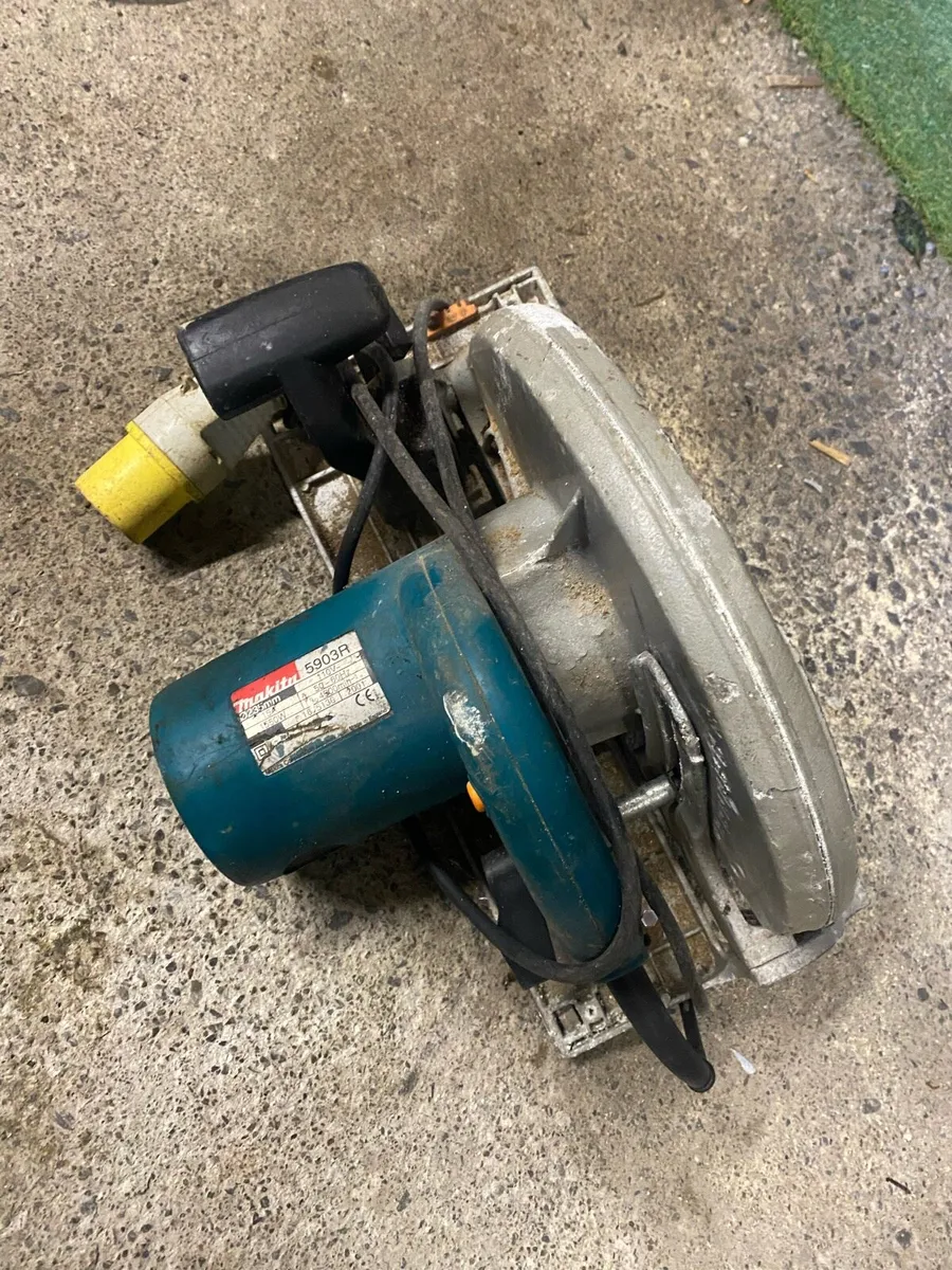 MAKITA 110 v CIRCULAR SAW - Image 2