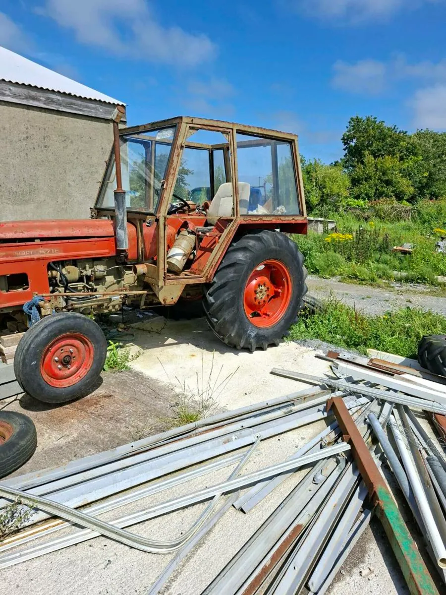 Vintage tractor - Image 1