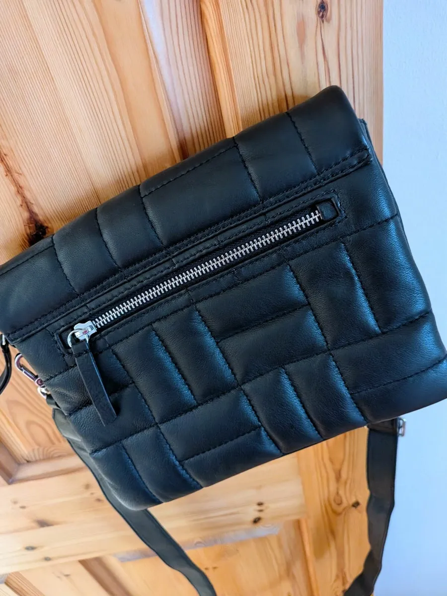 Markberg Black Leather Quilted Crossbody Bag - Image 3