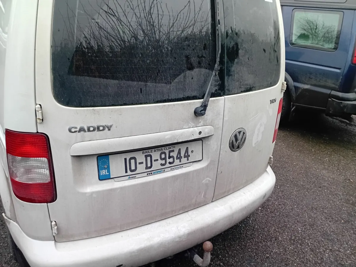 Volkswagen Caddy 2010 - Image 2