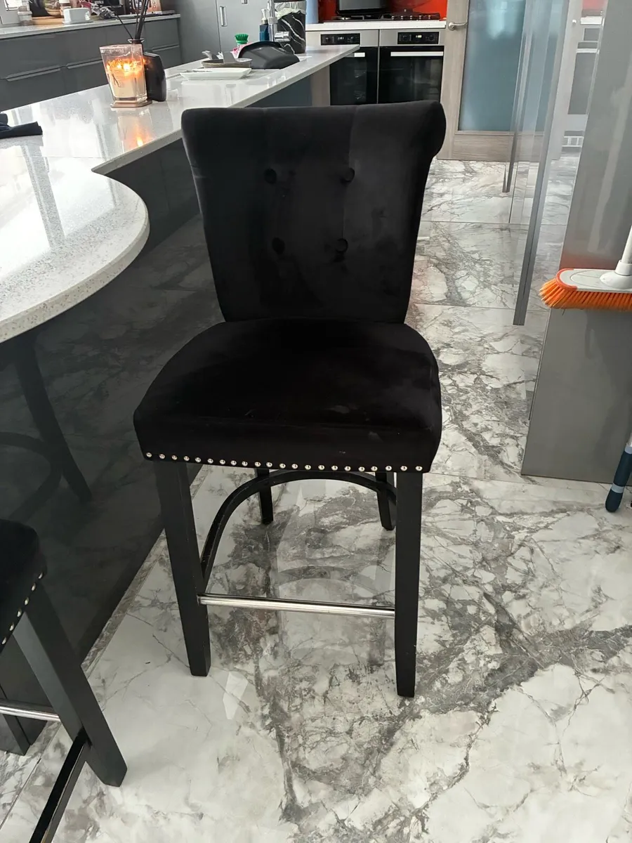 Breakfast bar stools - Image 4