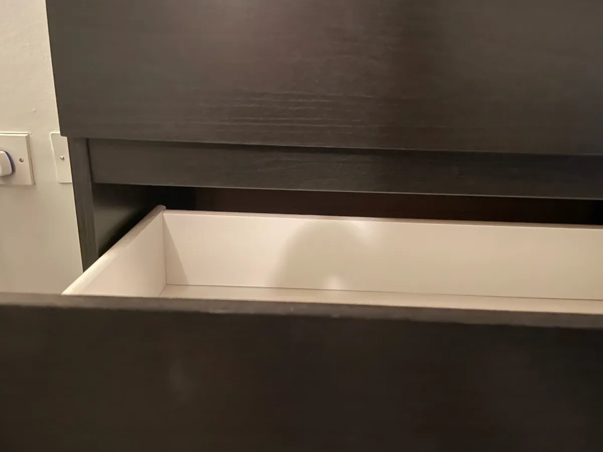 Chest of 4 drawers IKEA Malm model black / brown - Image 3