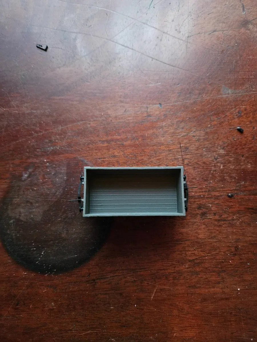 Hornby Triang Lima OO Gauge Wagon - Image 1