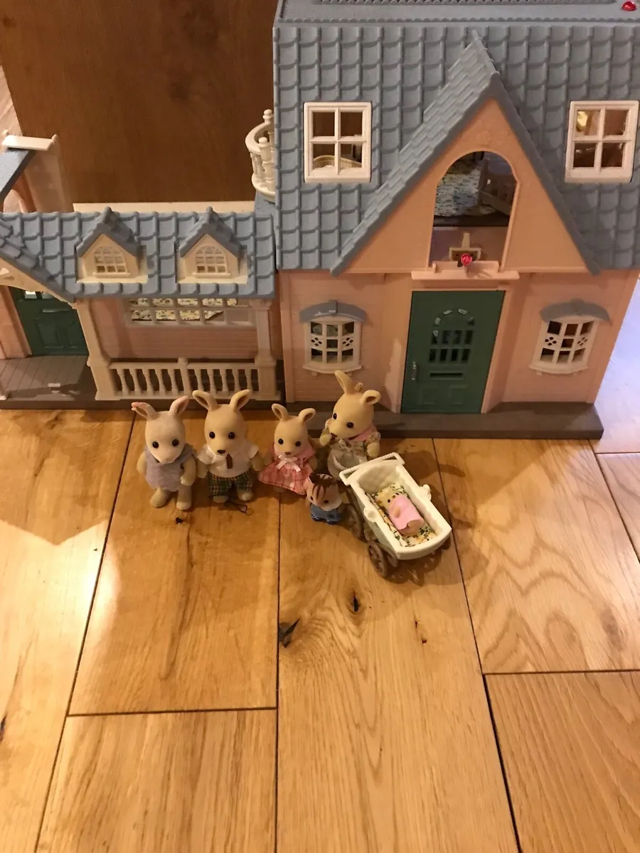 Sylvanian toys - Image 4