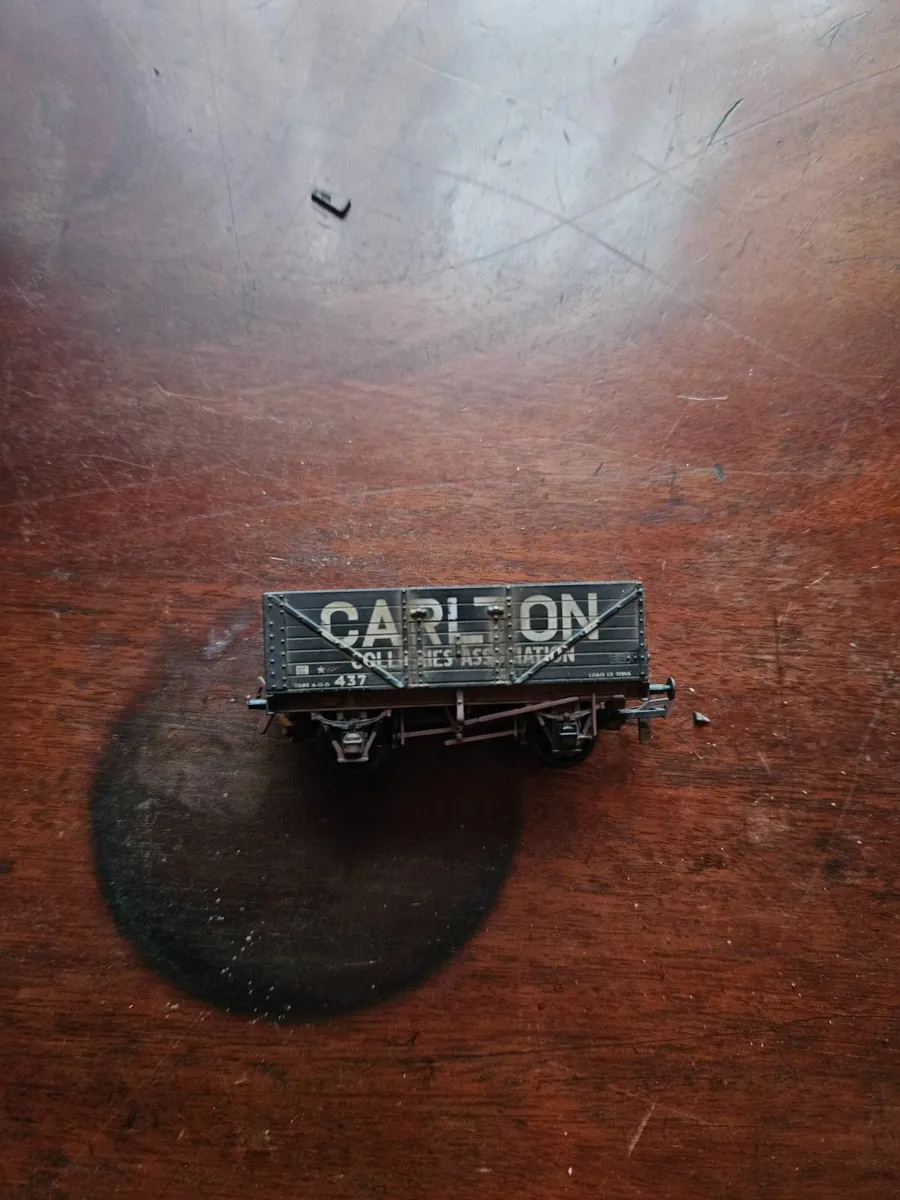 Hornby Triang Lima OO Gauge Wagon - Image 1