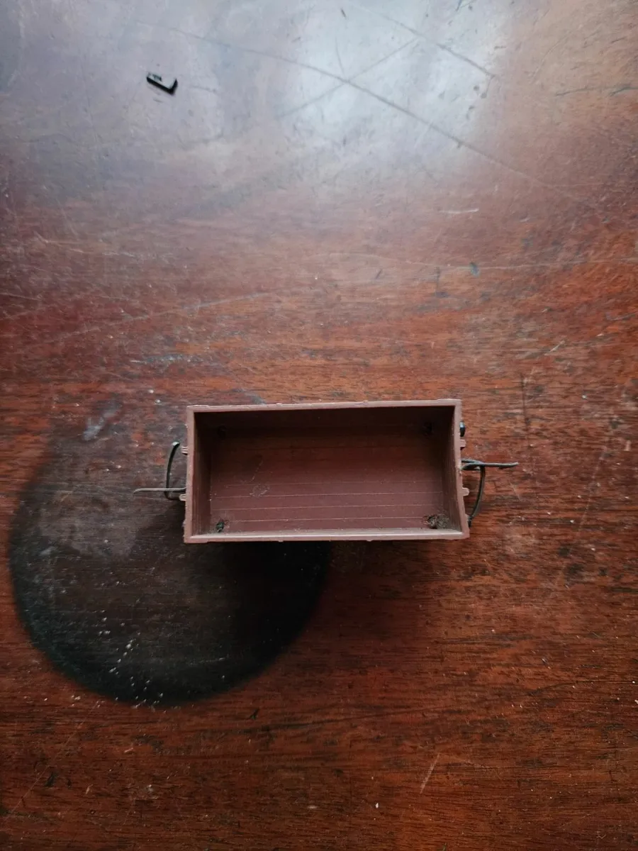 Hornby Triang Lima OO Gauge Wagon - Image 1