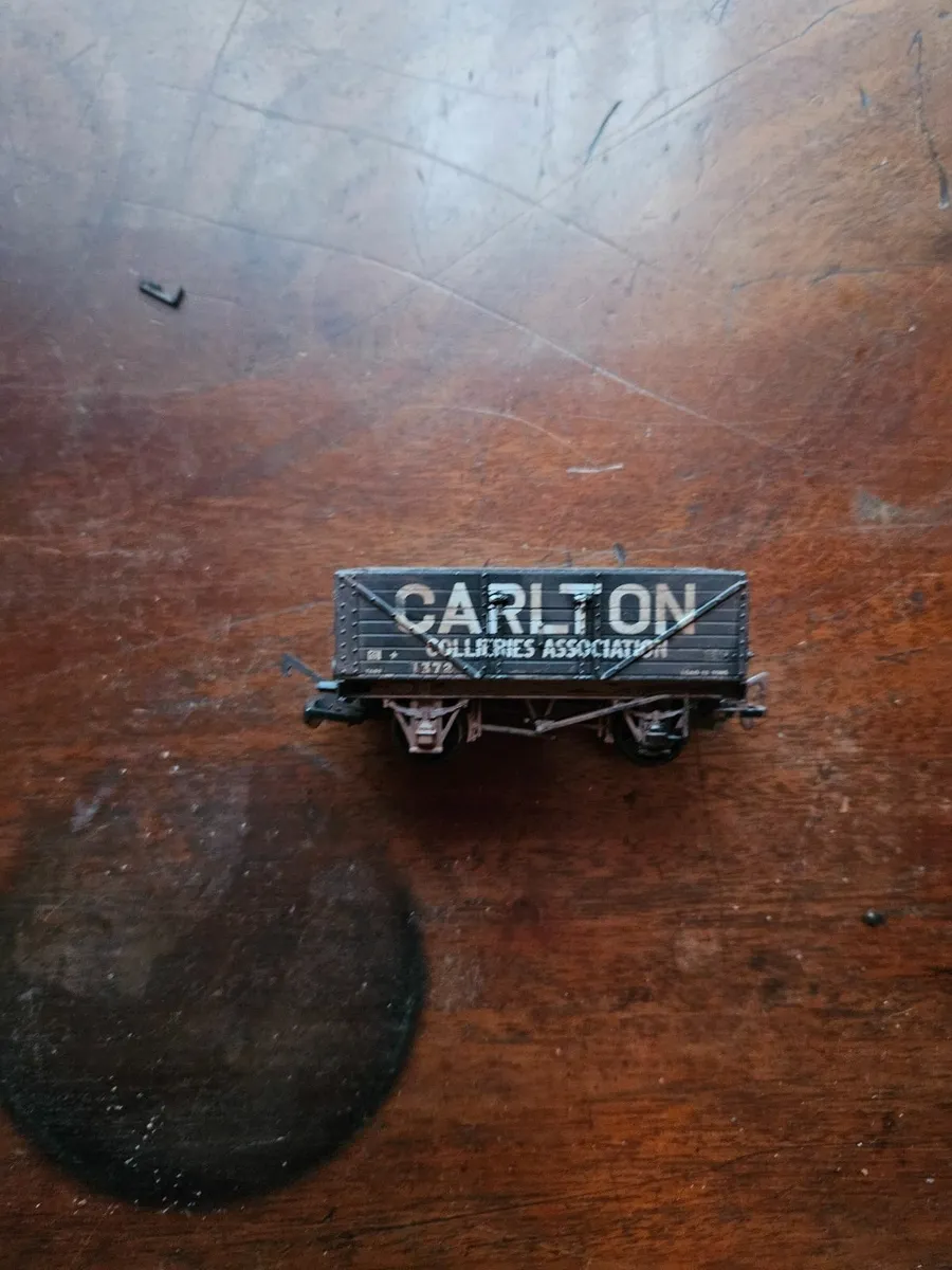 Hornby Triang Lima OO Gauge Wagon - Image 2