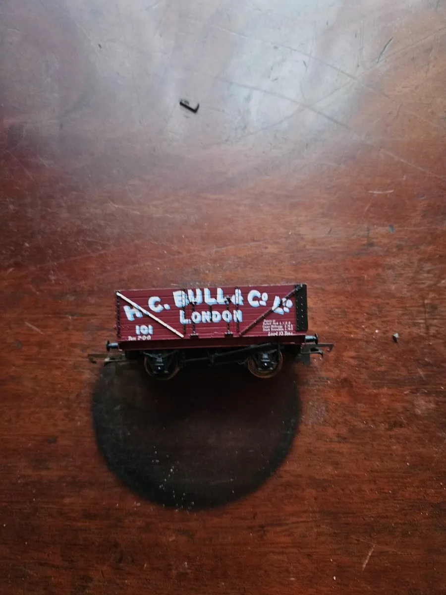 Hornby Lima Triang OO Gauge Wagon - Image 1