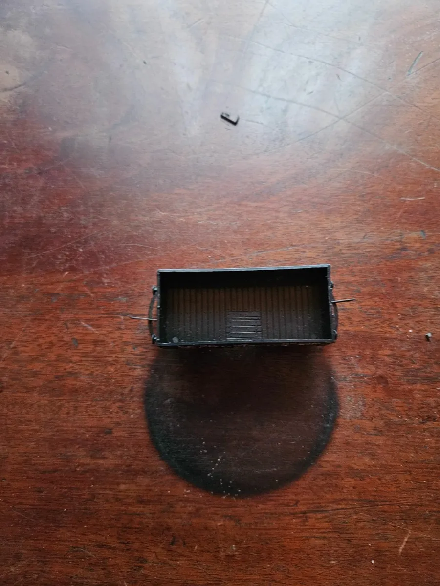 Hornby Triang Lima OO Gauge Wagon - Image 2