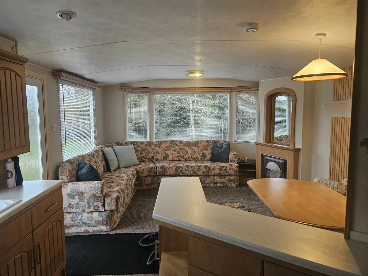 2004 Atlas Florida Super Model  Mobile Home - Image 2