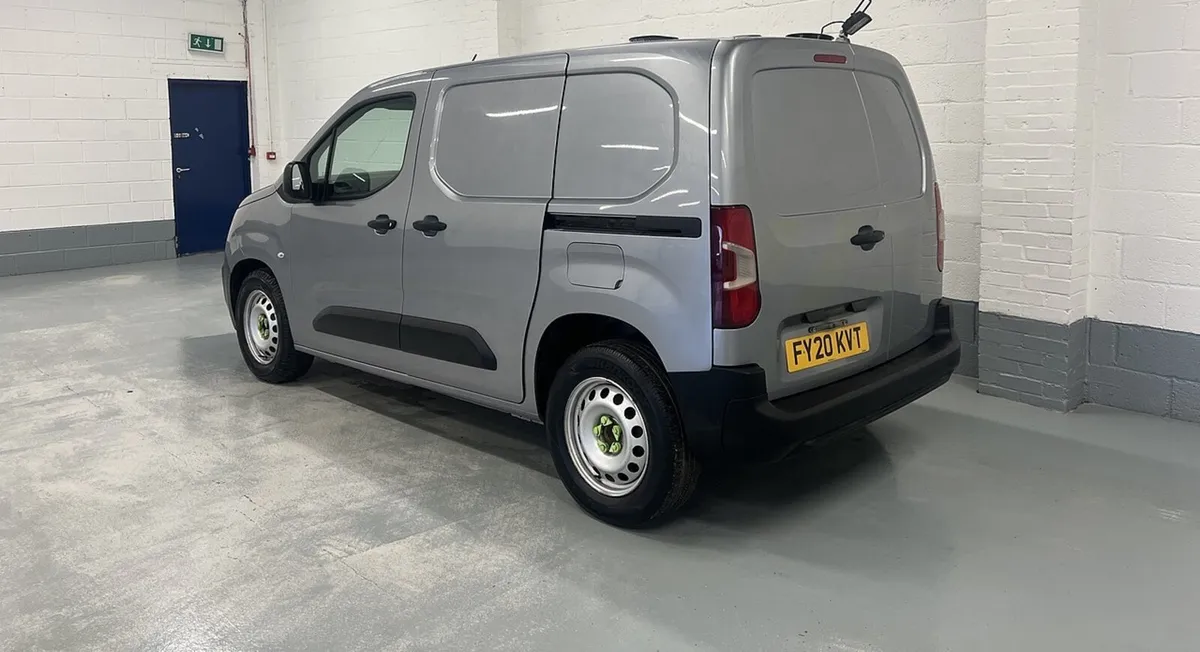 2020 Peugeot Partner Small Panel Van - Image 4