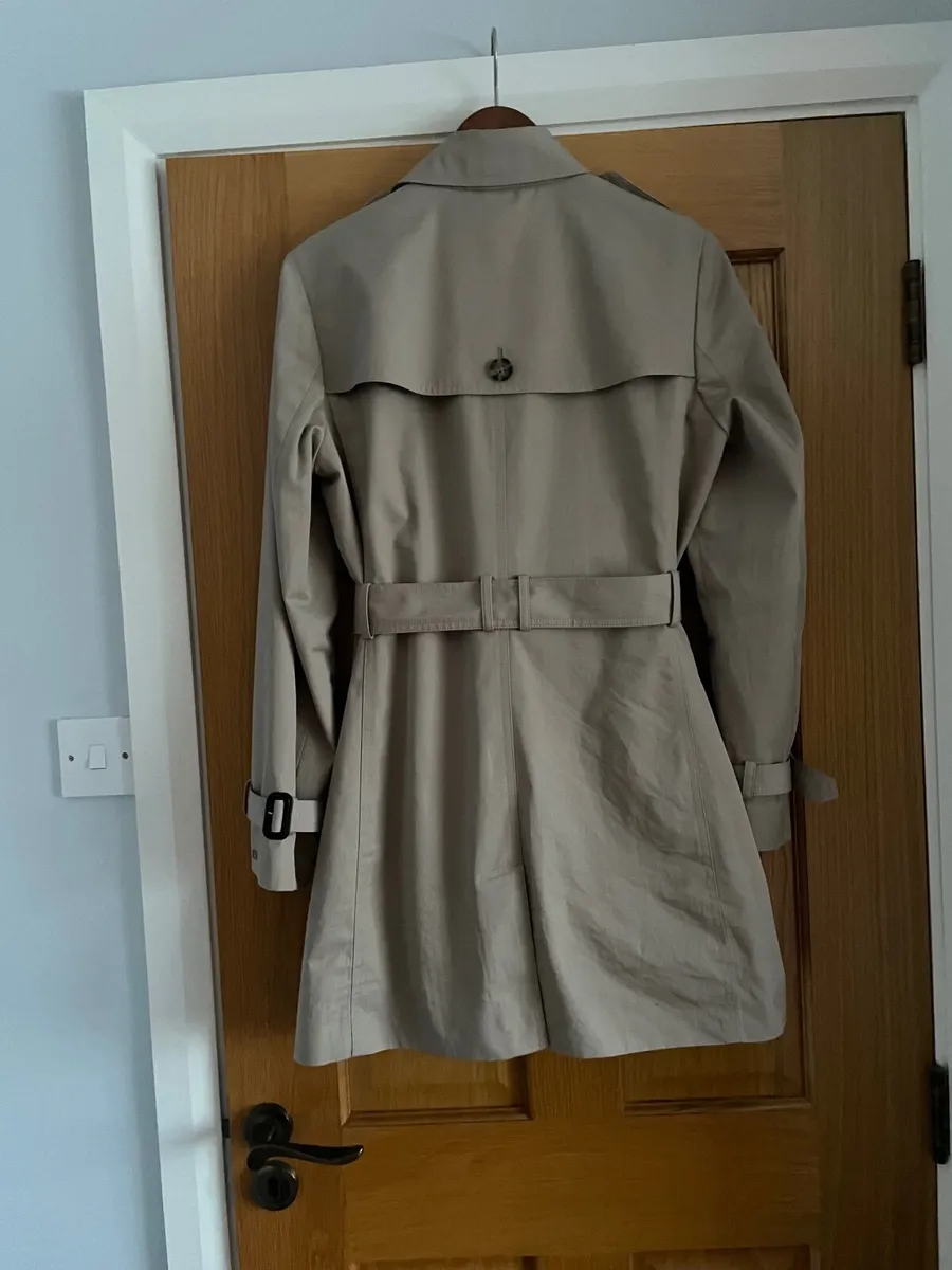 Tommy Hilfiger trench coat - Image 3