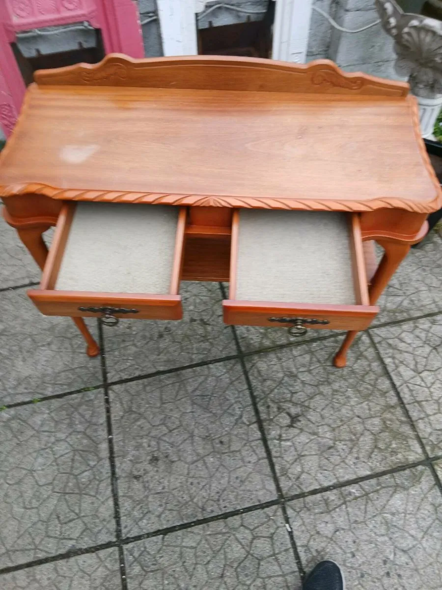 Dressing table - Image 2