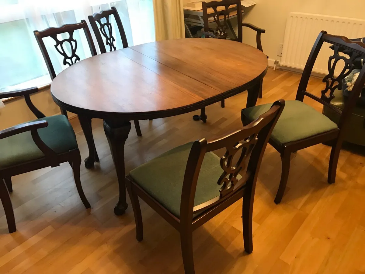 mahogany table and chairs - extendable table - Image 2