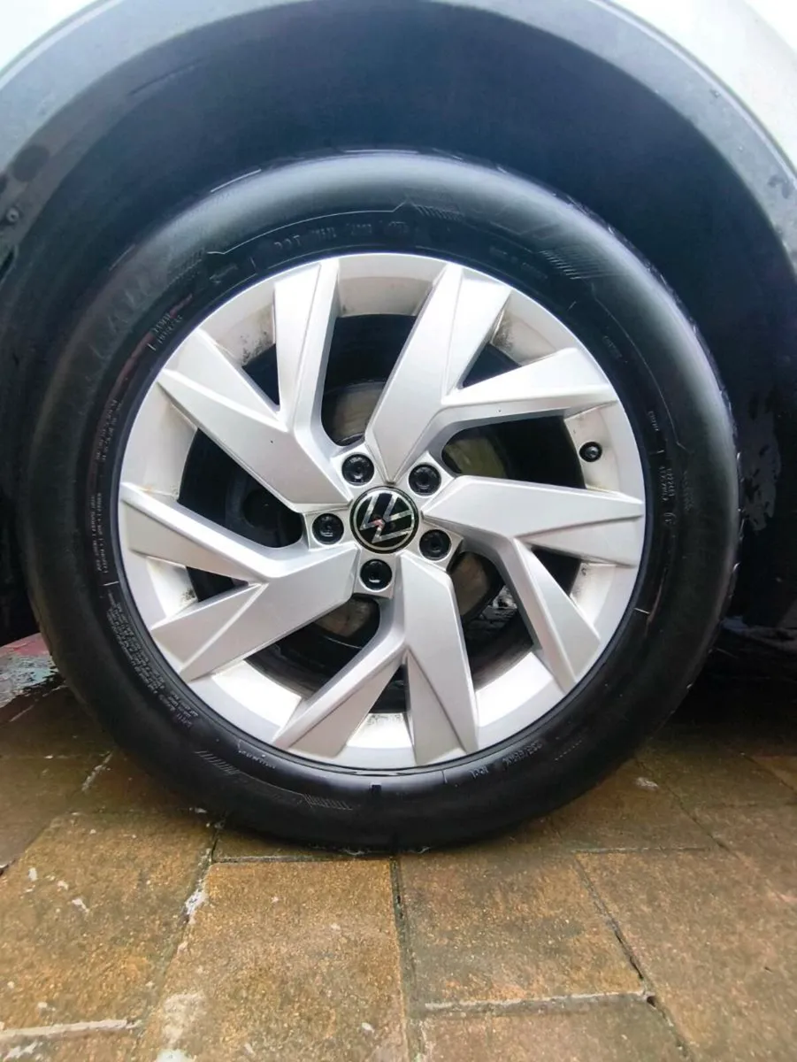 Genuine 18" Volkswagen Alloy Wheels and Tyres - Image 1