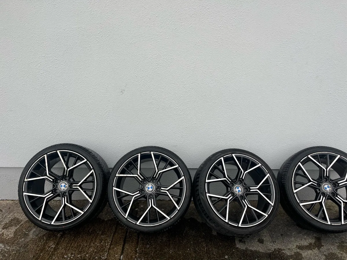 BMW 19” - Image 1