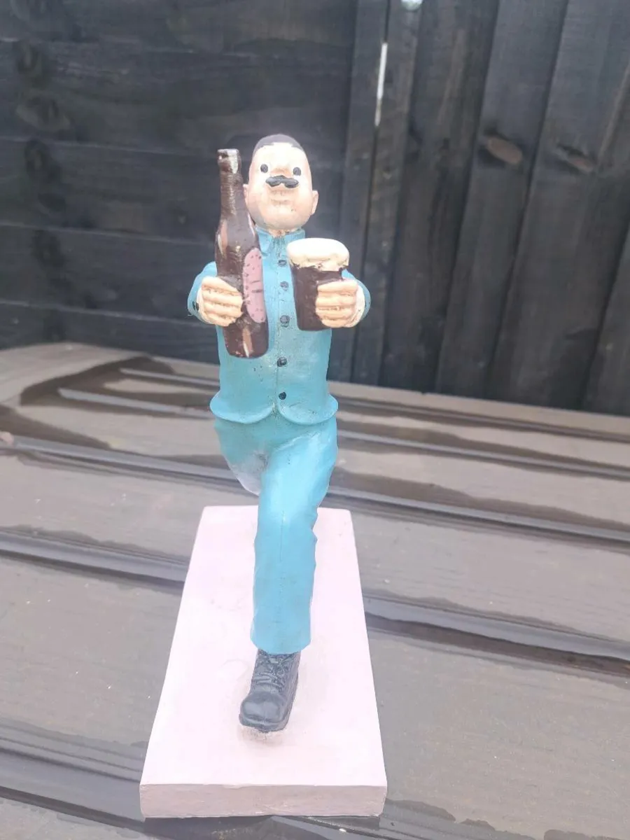 Guinness  zoo keeper - Image 3