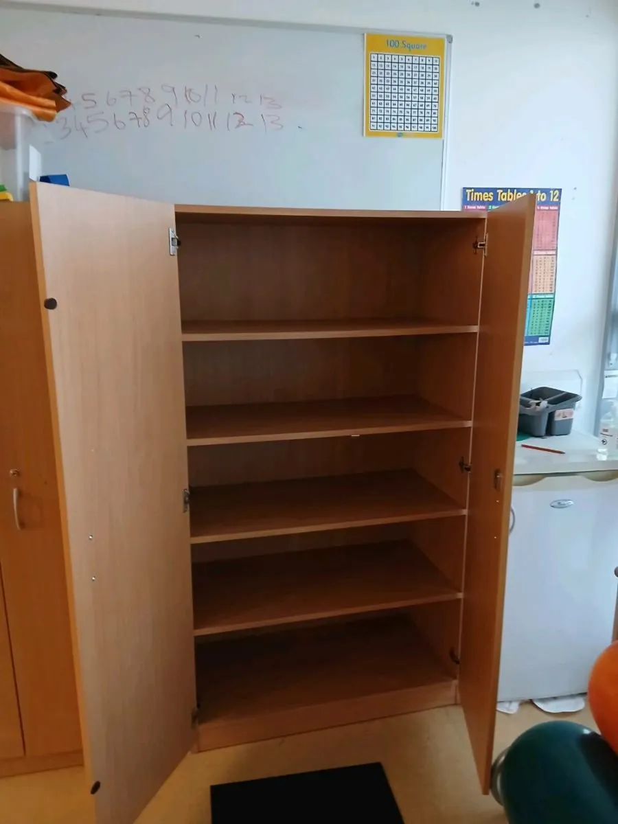 Office cabinet - Image 1