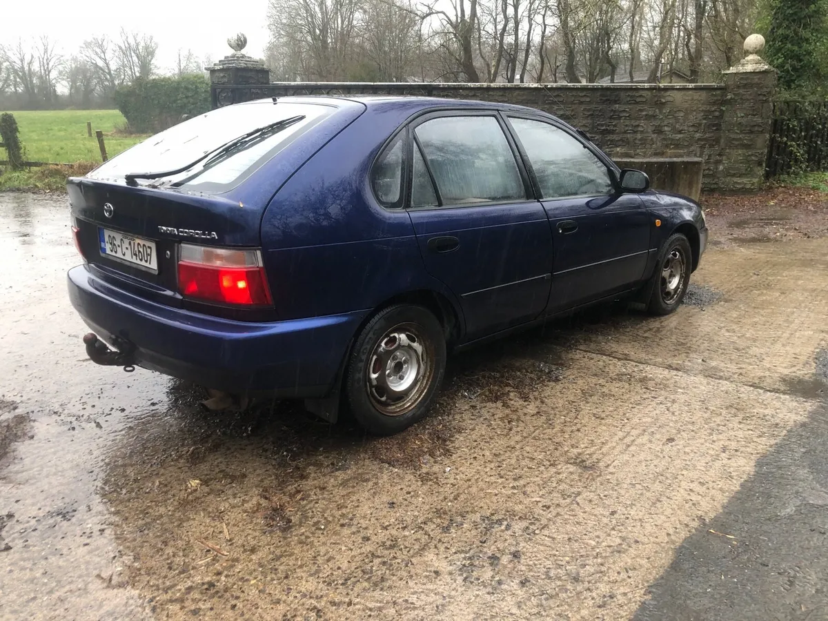 Toyota Corolla 1996 - Image 2