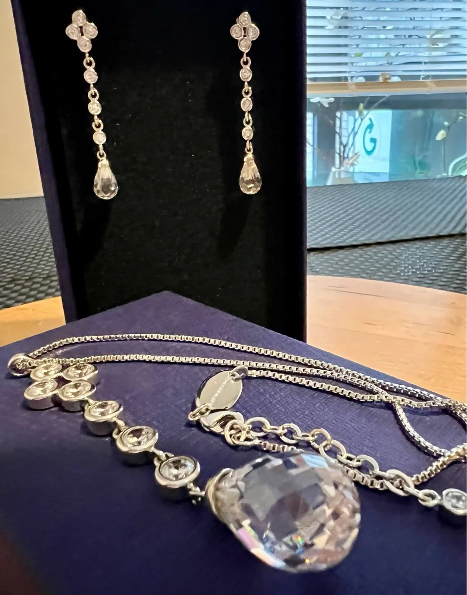 Newbridge Jewellery Set - Image 4