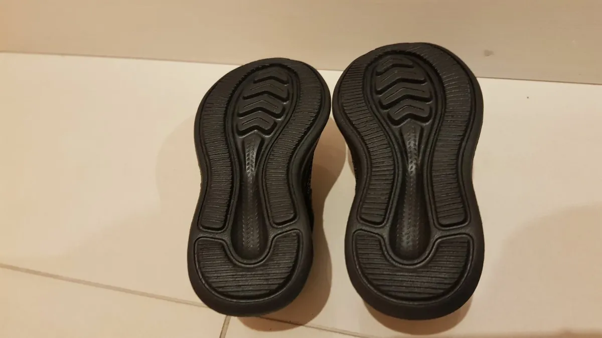 kids shoes- SPRANDI -BRAND NEW-Size 20-21 - Image 4