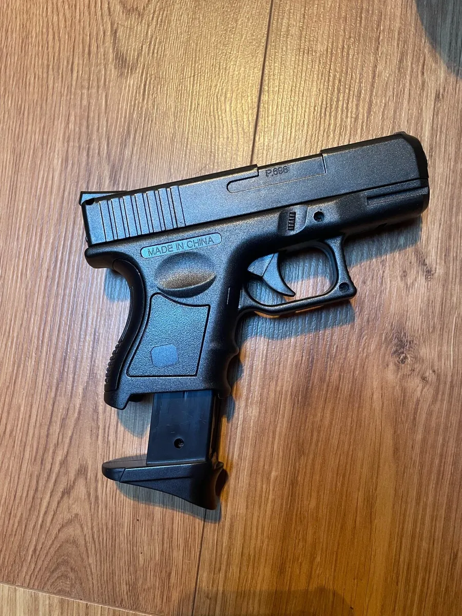 BB gun and pellets - Image 3