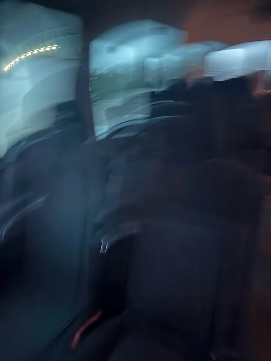 Buses & coaches - Image 3