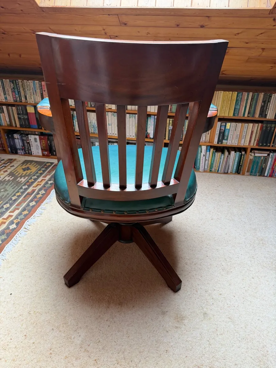 Chair - Image 4