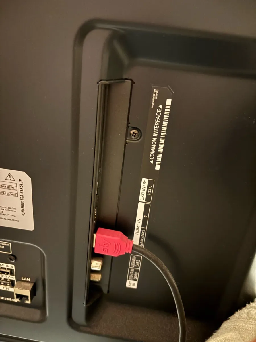 43” had smart tv - Image 4