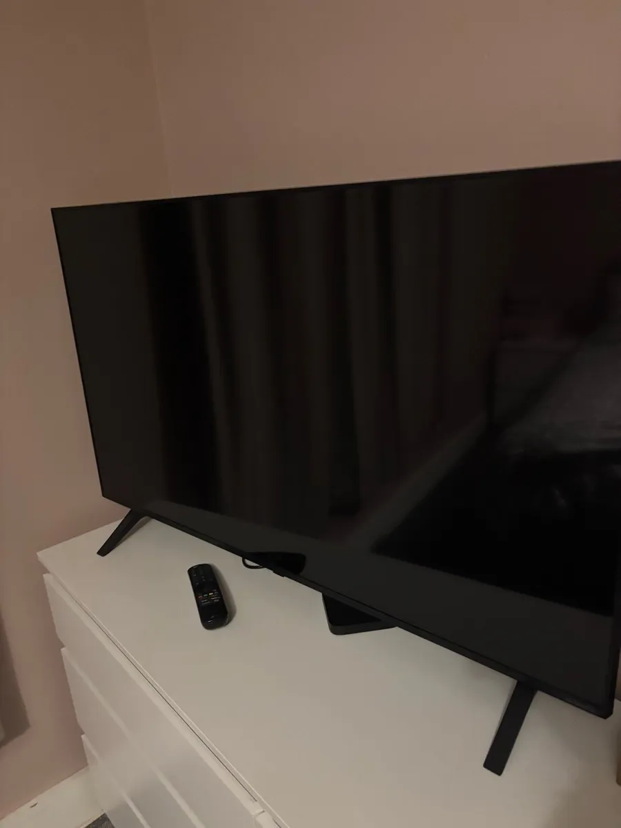 43” had smart tv - Image 1