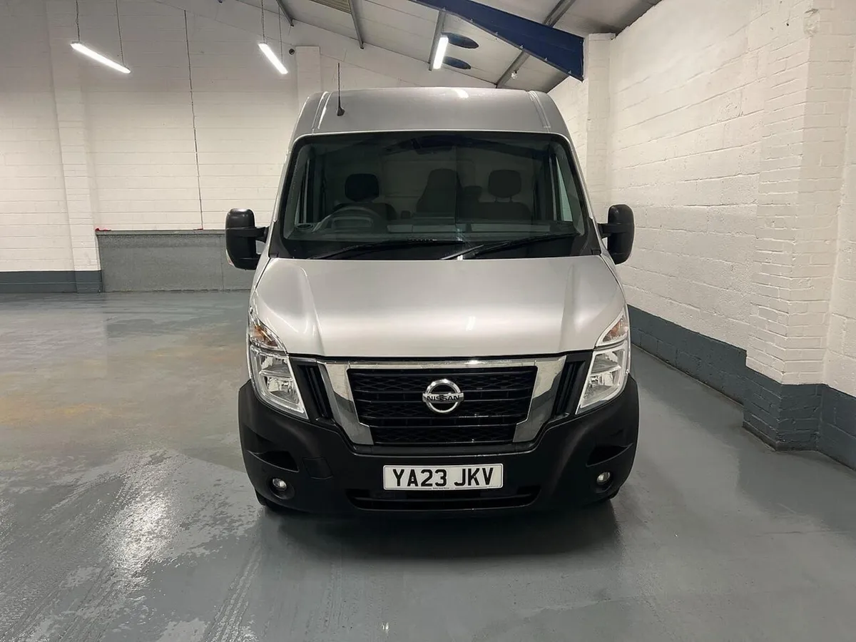 2023 Nissan Interstar High Roof Panel Van - Image 4