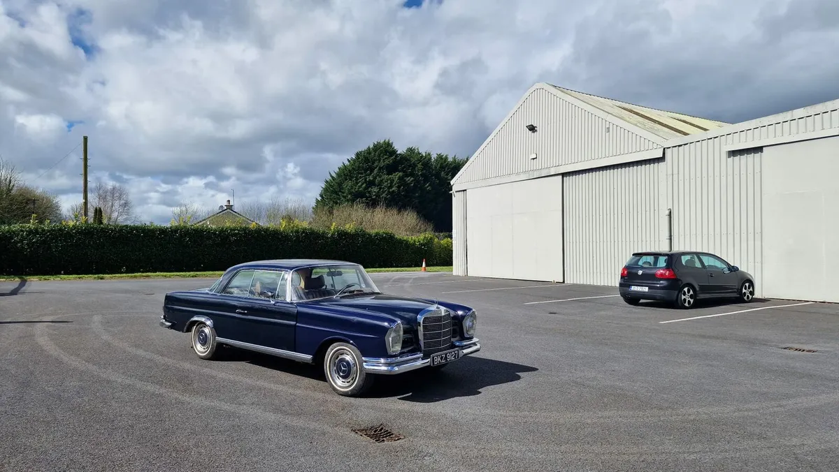 Mercedes 280 SE - Image 1