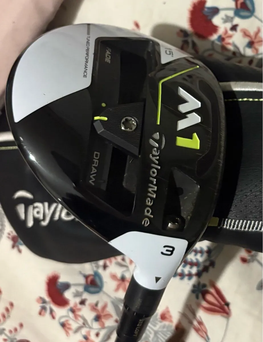 Mint TaylorMade M1 ‘17 3 wood Reg/Stiff choice - Image 1