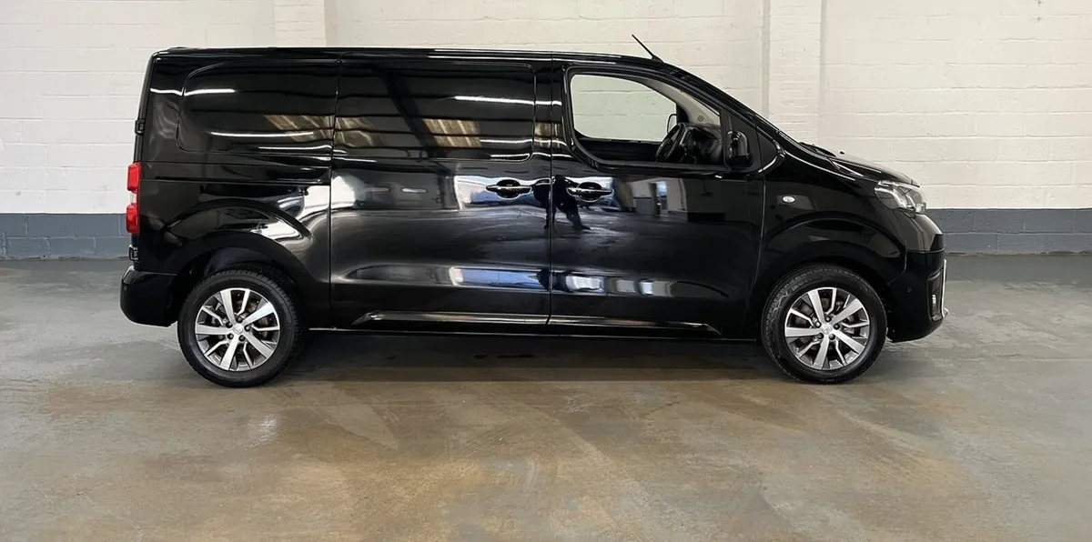 2023 Toyota ProAce Panel Van - Image 3