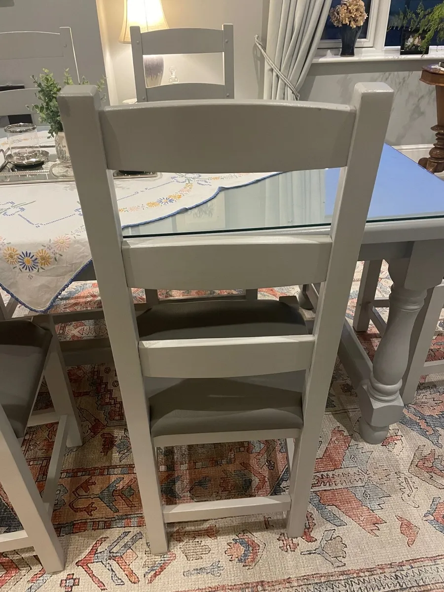 Dining Room table & chairs - Image 3