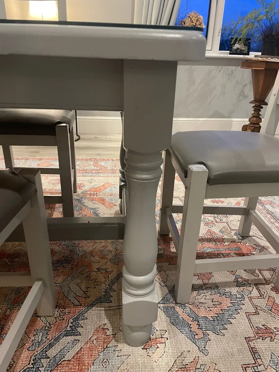 Dining Room table & chairs - Image 4