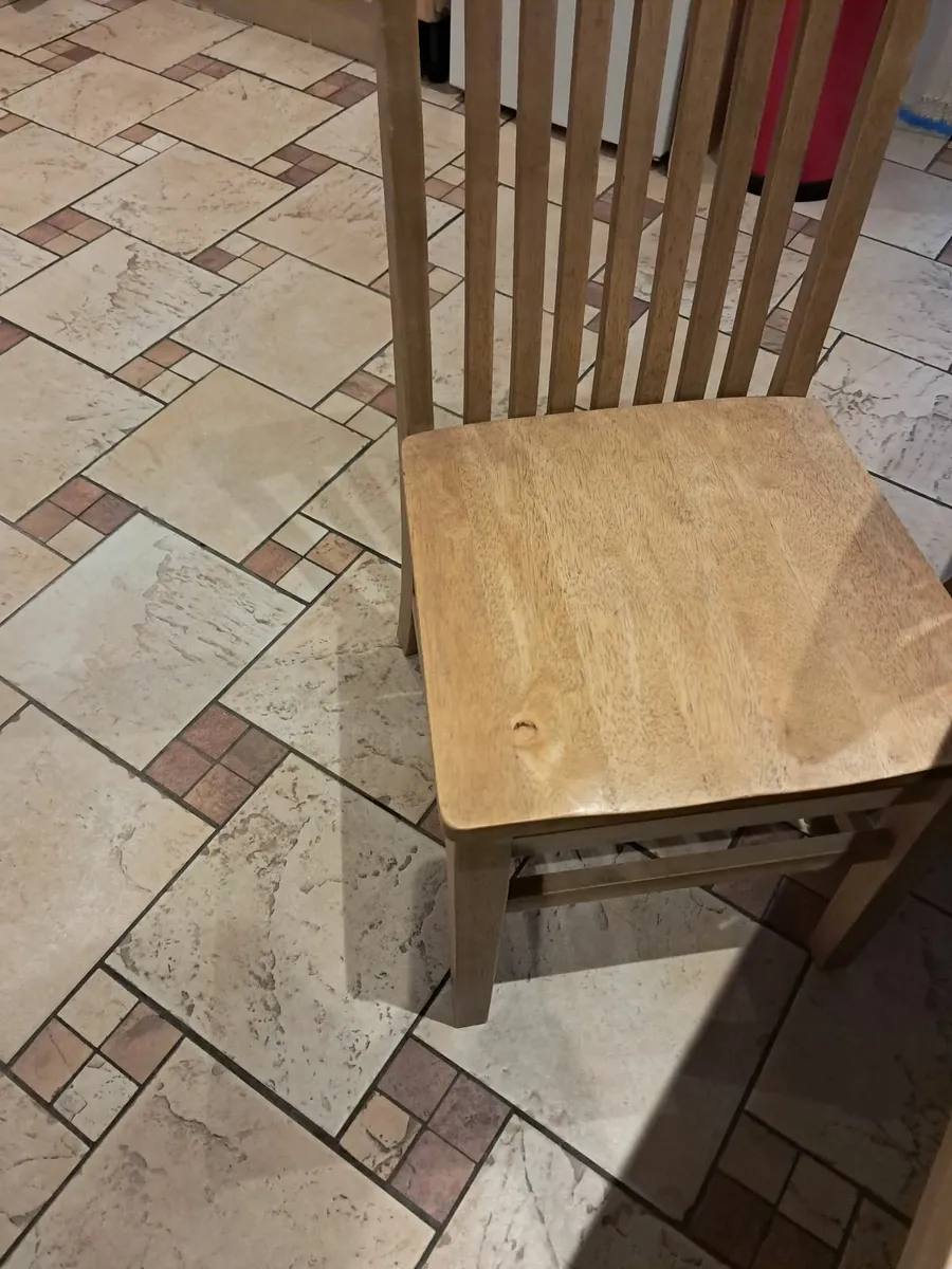 Solid Table and Chairs - Image 4